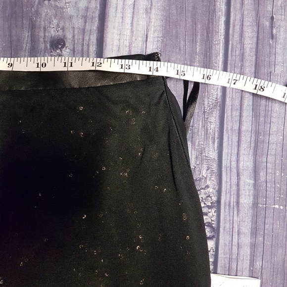 DKNY Gold Sequin Skirt - Picture 4 of 8